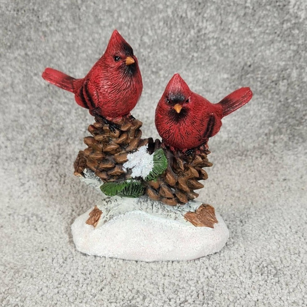 Gerson International Cardinal Figurine Red Winter‎ Pinecone Snow Decor